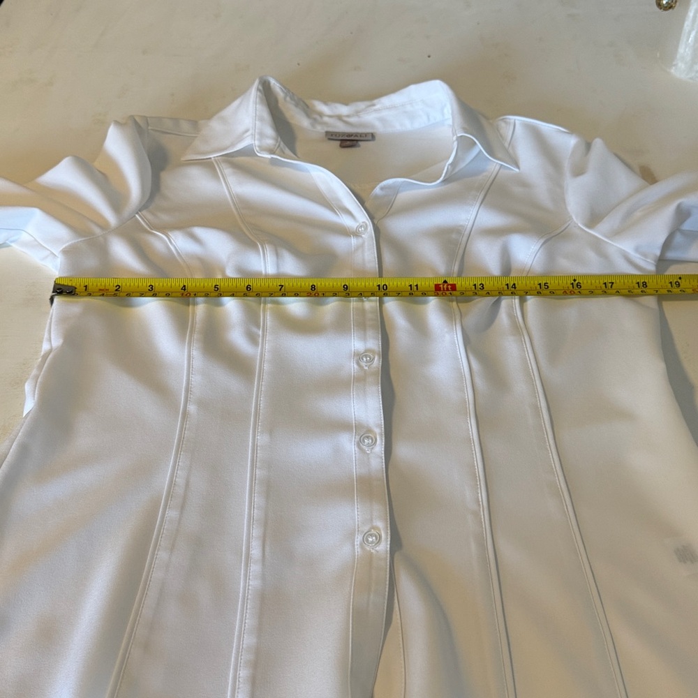 Roz & Ali Women’s V Neck Button-Down Blouse Classic White SZ Small. - Picture 7 of 13